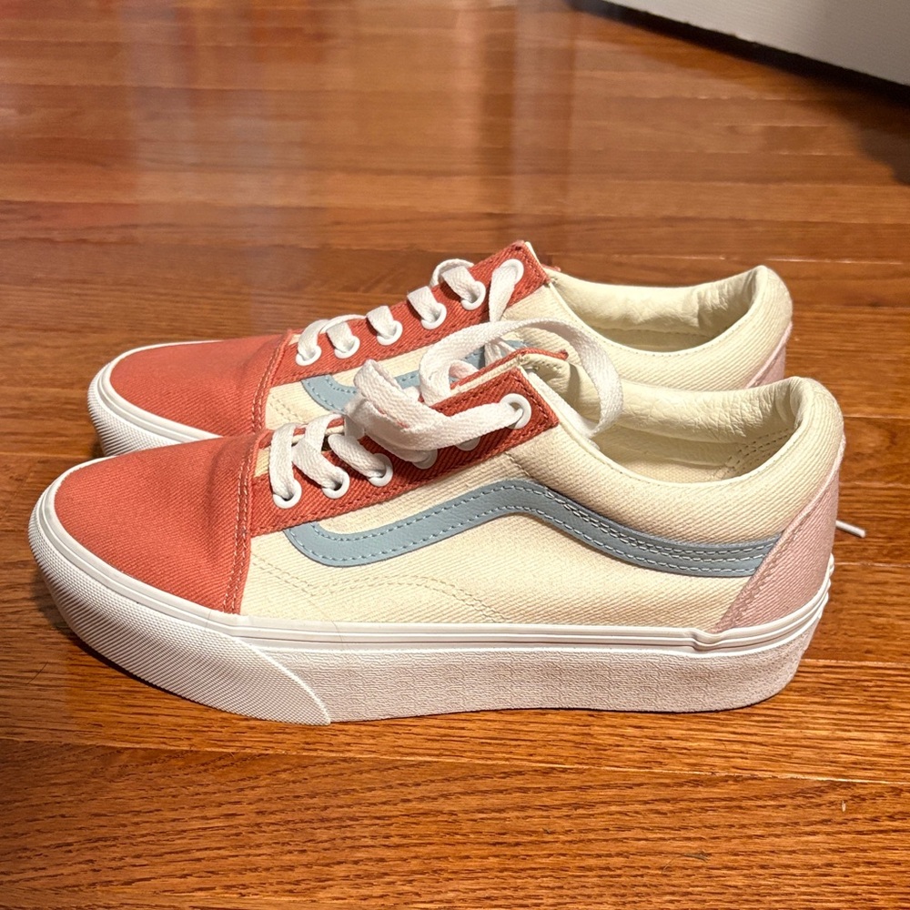 Vans Women's Sneakers - Coral, Cream, and Blue